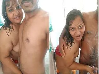 Desi Couple Enjoy In Bathroom