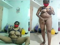 Horny Tamil Bhabhi Shows Her Boobs and Pussy