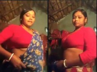 Village Boudi Shows Her Boobs and Pussy