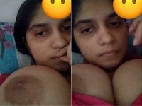 Desi Girl Showing Her Big Boobs