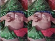 Desi Bhabhi Shows her Boobs and Pussy