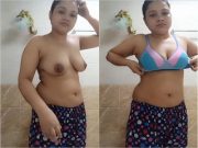 Desi Bhabhi Record her Bathing