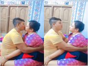 Desi Dewar Bhabhi kissing