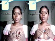 Desi Village Girl Shows Boobs To Lover On vc
