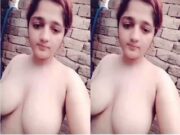 Paki Girl Shows Her Nude Body