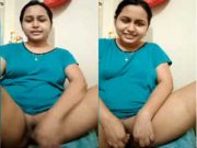 Sexy Desi Bhabhi Shows her Nude Body and Bathing Part 3