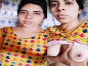 Unsatisfied Dehati bhabhi viral showing big boobs
